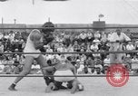 Standbild Boxkampf Philadelphia Pennsylvania USA, 1938, aus Sekunde 13 historischem Filmmaterial Videoclip 65675033920