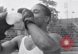 Standbild Boxkampf Philadelphia Pennsylvania USA, 1938, aus Sekunde 16 historischem Filmmaterial Videoclip 65675033920