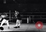 Standbild Boxkampf Philadelphia Pennsylvania USA, 1938, aus Sekunde 30 historischem Filmmaterial Videoclip 65675033920