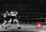 Standbild Boxkampf Philadelphia Pennsylvania USA, 1938, aus Sekunde 32 historischem Filmmaterial Videoclip 65675033920