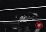 Standbild Boxkampf Philadelphia Pennsylvania USA, 1938, aus Sekunde 38 historischem Filmmaterial Videoclip 65675033920