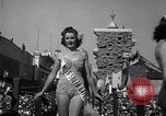 Standbild Miss California contest Venice Beach Los Angeles California USA, 1938, aus Sekunde 13 historischem Filmmaterial Videoclip 65675033923