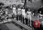 Standbild Miss California contest Venice Beach Los Angeles California USA, 1938, aus Sekunde 16 historischem Filmmaterial Videoclip 65675033923