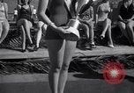 Standbild Miss California contest Venice Beach Los Angeles California USA, 1938, aus Sekunde 34 historischem Filmmaterial Videoclip 65675033923