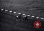 Standbild Pferderennen mit Seabiscuit und Ligaroti Del Mar California USA, 1938, aus Sekunde 25 historischem Filmmaterial Videoclip 65675033924