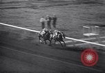 Standbild Pferderennen mit Seabiscuit und Ligaroti Del Mar California USA, 1938, aus Sekunde 52 historischem Filmmaterial Videoclip 65675033924