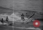 Standbild Wasserski Evian Frankreich, 1938, aus Sekunde 11 historischem Filmmaterial Videoclip 65675033927
