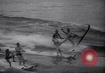 Standbild Wasserski Evian Frankreich, 1938, aus Sekunde 13 historischem Filmmaterial Videoclip 65675033927
