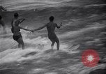 Standbild Wasserski Evian Frankreich, 1938, aus Sekunde 17 historischem Filmmaterial Videoclip 65675033927