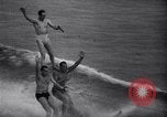 Standbild Wasserski Evian Frankreich, 1938, aus Sekunde 20 historischem Filmmaterial Videoclip 65675033927
