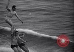 Standbild Wasserski Evian Frankreich, 1938, aus Sekunde 22 historischem Filmmaterial Videoclip 65675033927