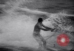 Standbild Wasserski Evian Frankreich, 1938, aus Sekunde 23 historischem Filmmaterial Videoclip 65675033927