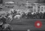 Standbild Der 2 jährlichen Rodeo Sun Valley Idaho USA, 1938, aus Sekunde 11 historischem Filmmaterial Videoclip 65675033928