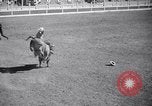 Standbild Der 2 jährlichen Rodeo Sun Valley Idaho USA, 1938, aus Sekunde 28 historischem Filmmaterial Videoclip 65675033928