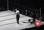 Image match de boxe amateur New York City USA, 1938, de la seconde 31 séquences d'archives historiques vidéo 65675033966