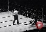 Image match de boxe amateur New York City USA, 1938, de la seconde 32 séquences d'archives historiques vidéo 65675033966