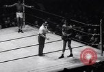 Image match de boxe amateur New York City USA, 1938, de la seconde 37 séquences d'archives historiques vidéo 65675033966