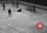 Image match de hockey sur glace New York United States USA, 1938, de la seconde 26 séquences d'archives historiques vidéo 65675033969