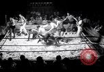 Immagine di Wrestling heavyweight bout Lake Worth Florida USA, 1938, secondo 15 filmato di repertorio 65675033971