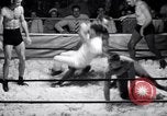 Immagine di Wrestling heavyweight bout Lake Worth Florida USA, 1938, secondo 22 filmato di repertorio 65675033971