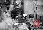 Image munitions blast Torre Annunziata Naples, 1946, de la seconde 14 séquences d'archives historiques vidéo 65675033972
