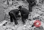 Image munitions blast Torre Annunziata Naples, 1946, de la seconde 19 séquences d'archives historiques vidéo 65675033972