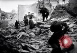 Image munitions blast Torre Annunziata Naples, 1946, de la seconde 22 séquences d'archives historiques vidéo 65675033972