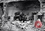 Image munitions blast Torre Annunziata Naples, 1946, de la seconde 25 séquences d'archives historiques vidéo 65675033972