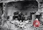 Image munitions blast Torre Annunziata Naples, 1946, de la seconde 26 séquences d'archives historiques vidéo 65675033972