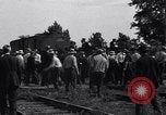 Standbild Stahl Arbeitnehmer Streik Warren Ohio USA, 1937, aus Sekunde 22 historischem Filmmaterial Videoclip 65675033975