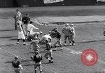 Immagine di Partita di calcio Pittsburgh Pennsylvania USA, 1961, secondo 23 filmato di repertorio 65675034000