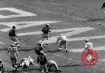 Immagine di Partita di calcio Pittsburgh Pennsylvania USA, 1961, secondo 30 filmato di repertorio 65675034000