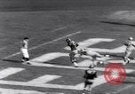 Immagine di Partita di calcio Pittsburgh Pennsylvania USA, 1961, secondo 52 filmato di repertorio 65675034000