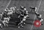 Immagine di Partita di calcio Pittsburgh Pennsylvania USA, 1961, secondo 57 filmato di repertorio 65675034000