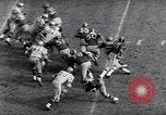 Immagine di Partita di calcio Pittsburgh Pennsylvania USA, 1961, secondo 58 filmato di repertorio 65675034000