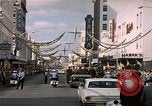 Immagine di Il presidente John F Kennedy in per il giro della Papamobile Tampa Florida  USA, 1963, secondo 8 filmato di repertorio 65675034016