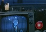 Immagine di Il presidente John F Kennedy in per il giro della Papamobile Tampa Florida  USA, 1963, secondo 17 filmato di repertorio 65675034016