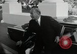 Immagine di William Willard Wirtz hanno Washington DC USA, 1962, secondo 49 filmato di repertorio 65675034021