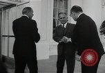 Immagine di William Willard Wirtz hanno Washington DC USA, 1962, secondo 59 filmato di repertorio 65675034021