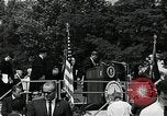 Immagine di John F Kennedy American University indirizzo di inizio Washington DC USA, 1963, secondo 13 filmato di repertorio 65675034023