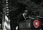 Immagine di John F Kennedy American University indirizzo di inizio Washington DC USA, 1963, secondo 20 filmato di repertorio 65675034023