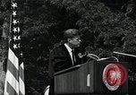 Immagine di John F Kennedy American University indirizzo di inizio Washington DC USA, 1963, secondo 21 filmato di repertorio 65675034023