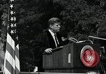 Immagine di John F Kennedy American University indirizzo di inizio Washington DC USA, 1963, secondo 43 filmato di repertorio 65675034023