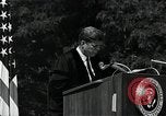 Immagine di John F Kennedy American University indirizzo di inizio Washington DC USA, 1963, secondo 53 filmato di repertorio 65675034023
