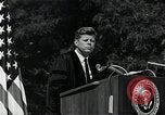 Immagine di John F Kennedy American University indirizzo di inizio Washington DC USA, 1963, secondo 58 filmato di repertorio 65675034023