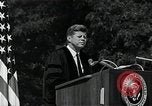 Immagine di John F Kennedy American University indirizzo di inizio Washington DC USA, 1963, secondo 59 filmato di repertorio 65675034023