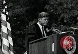 Immagine di John F Kennedy indirizzamento università americana inizio Washington DC USA, 1963, secondo 5 filmato di repertorio 65675034024