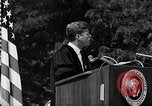Immagine di John F Kennedy indirizzamento università americana inizio Washington DC USA, 1963, secondo 42 filmato di repertorio 65675034024