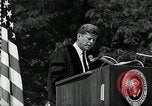 Immagine di John F Kennedy indirizzamento università americana inizio Washington DC USA, 1963, secondo 47 filmato di repertorio 65675034024
