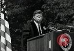 Immagine di John F Kennedy indirizzamento università americana inizio Washington DC USA, 1963, secondo 49 filmato di repertorio 65675034024